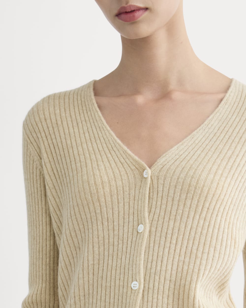 Cashmere Ribbed V-Neck Cardigan | Heather Light Camel - Image 4