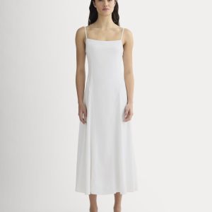 The Seamed Dress in Stretch Linen | White