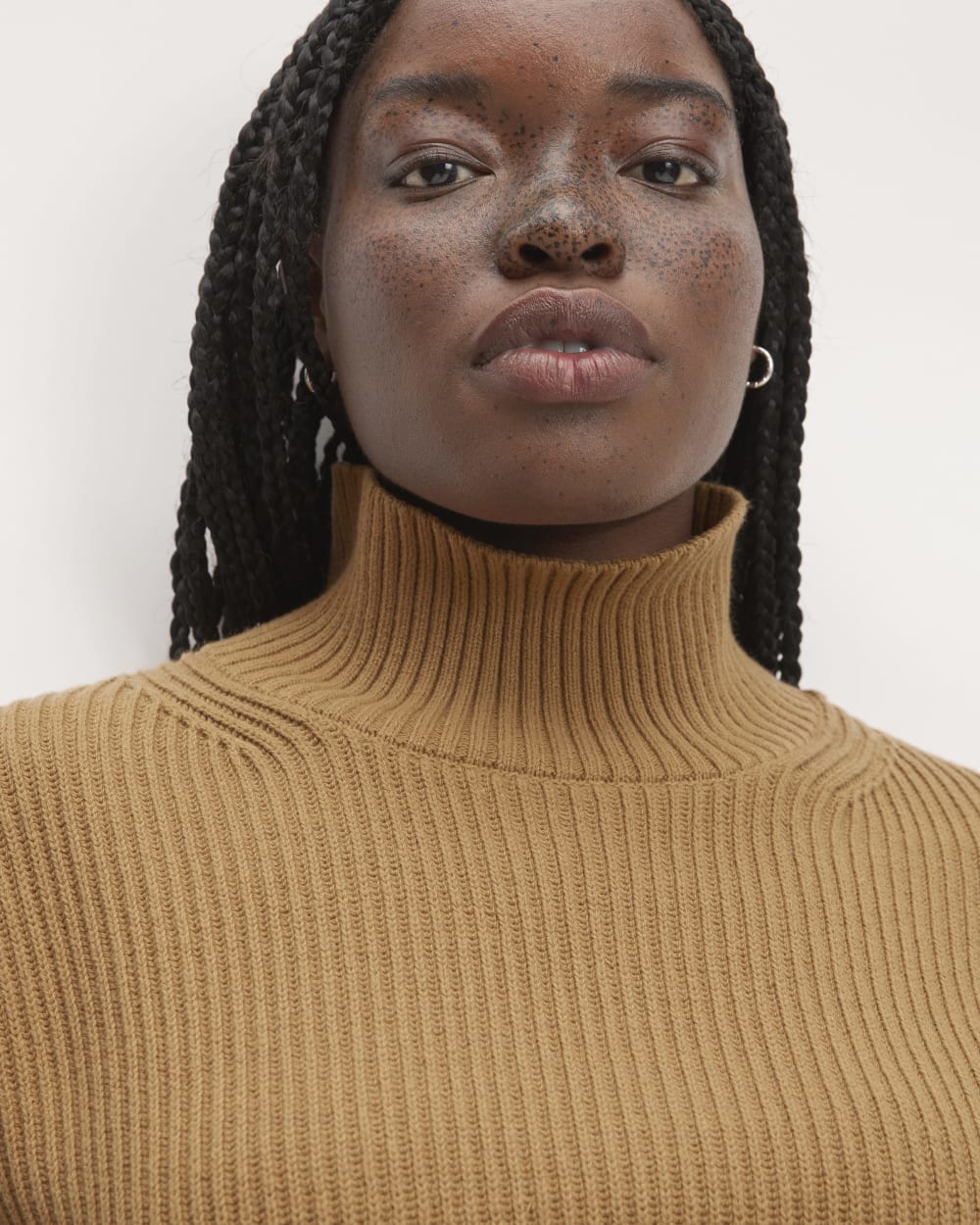 The Organic Cotton Ribbed Turtleneck | Toasted Coconut - Image 4