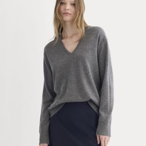 The Classic V in Cashmere | Heather Charcoal