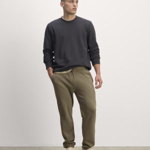 The Off-Duty Jogger | Kalamata