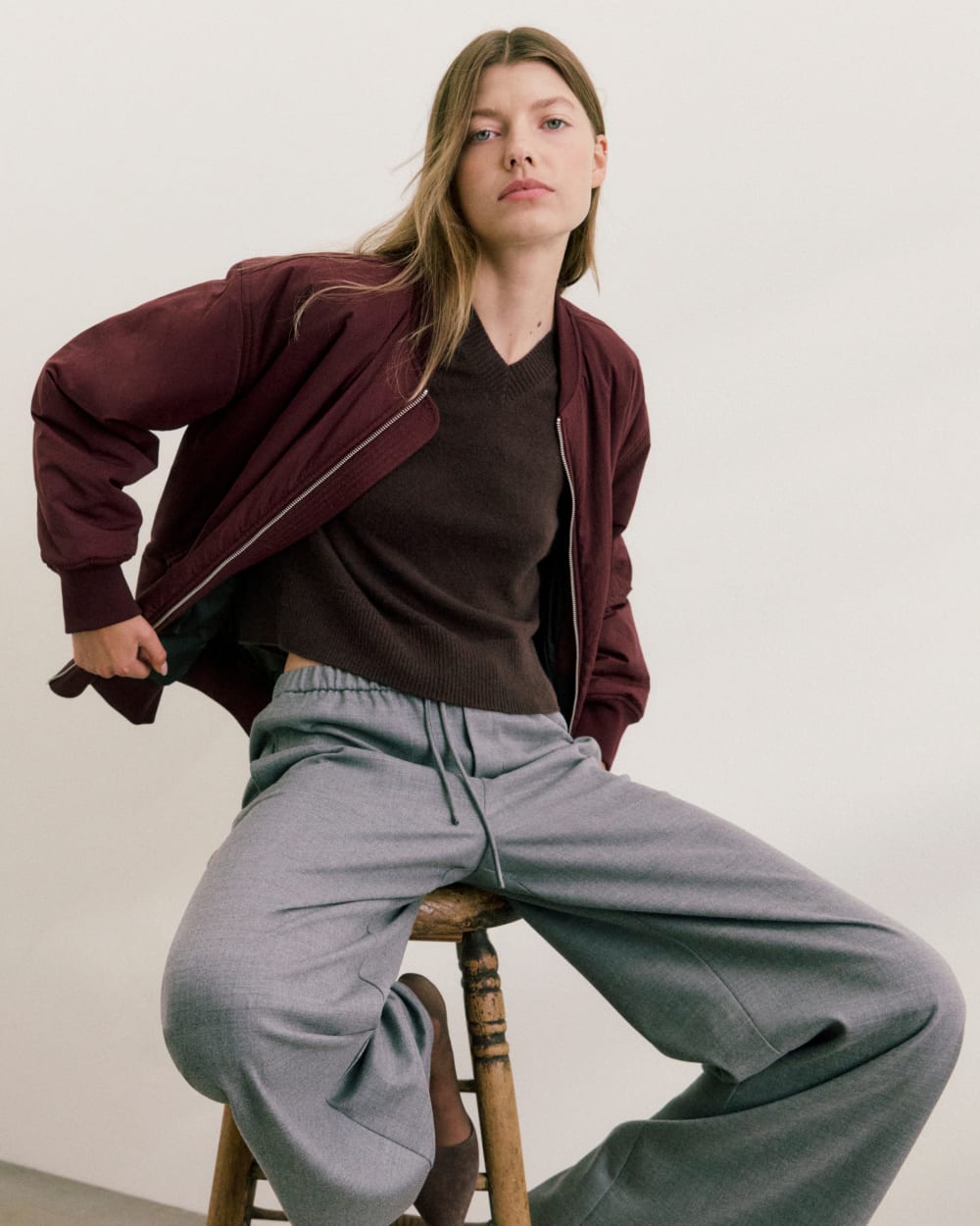 Cashmere Cropped High-V Sweater | Dark Chocolate - Image 7