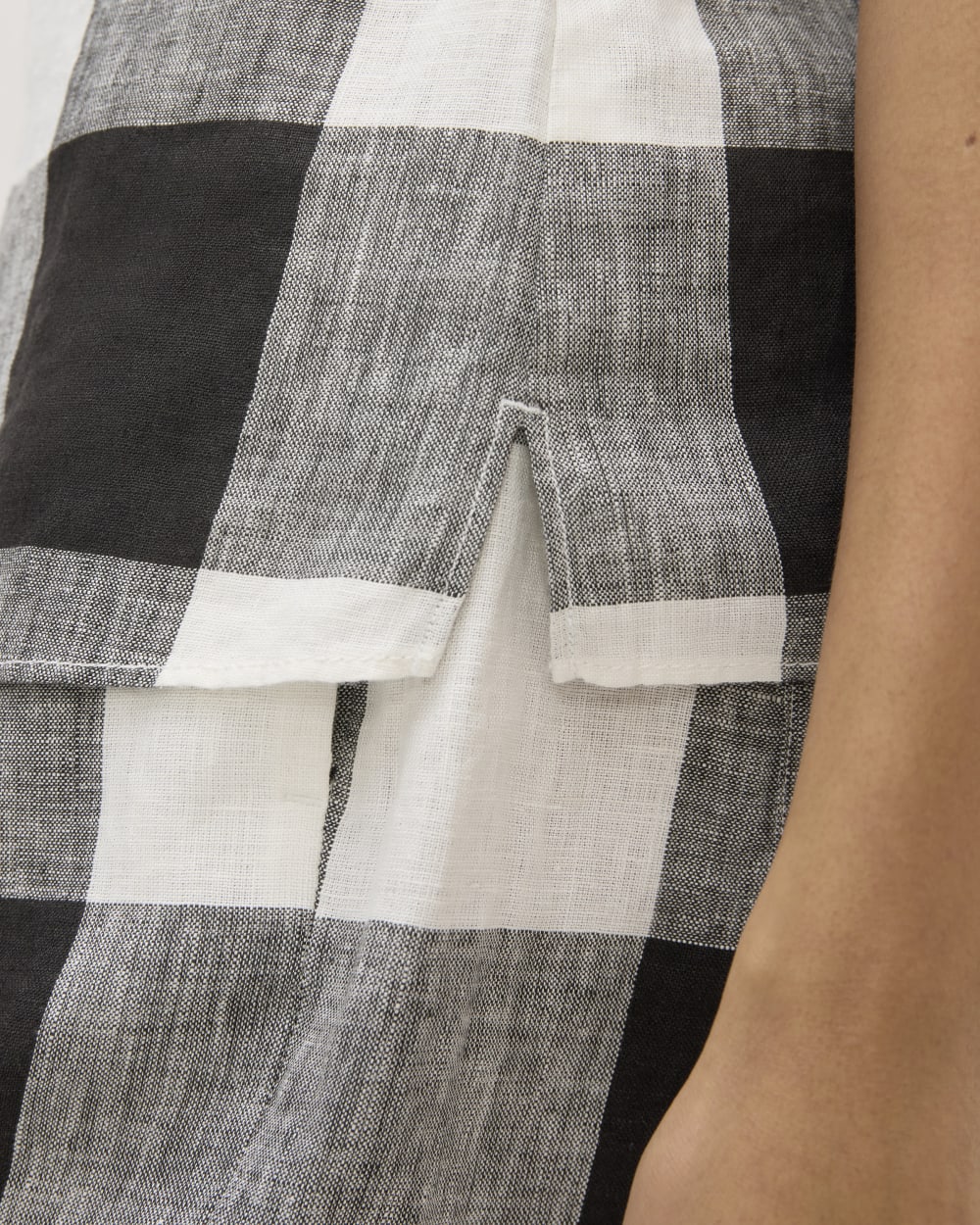 The Scoop Tank in Linen | Bone / Black Check - Image 5