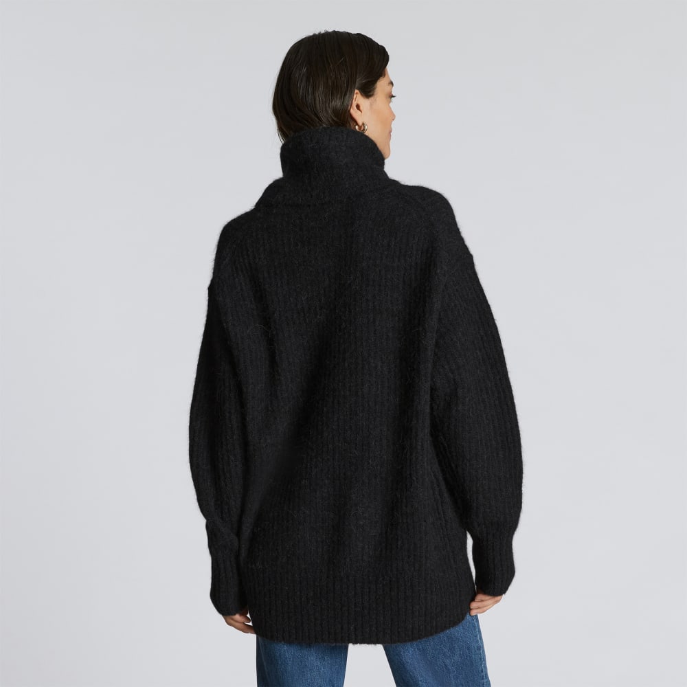 The Alpaca Oversized Turtleneck | Heathered Black - Image 3