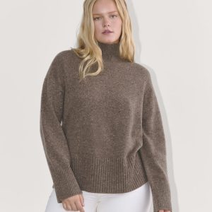 The Boxy Turtleneck in Cashmere | Taupe Brown Donegal