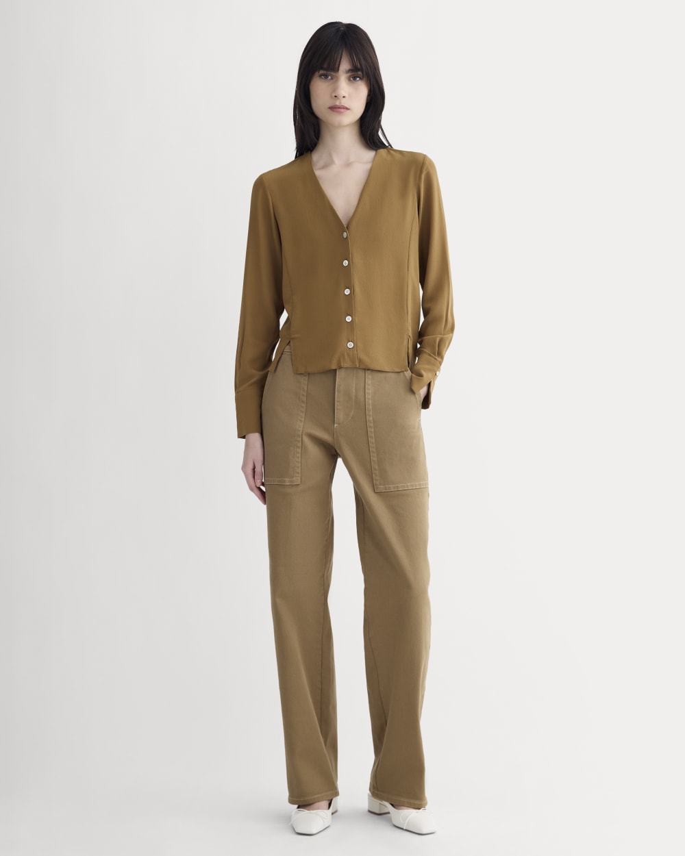 The V-Neck Blouse in Washable Silk | Toffee - Image 3