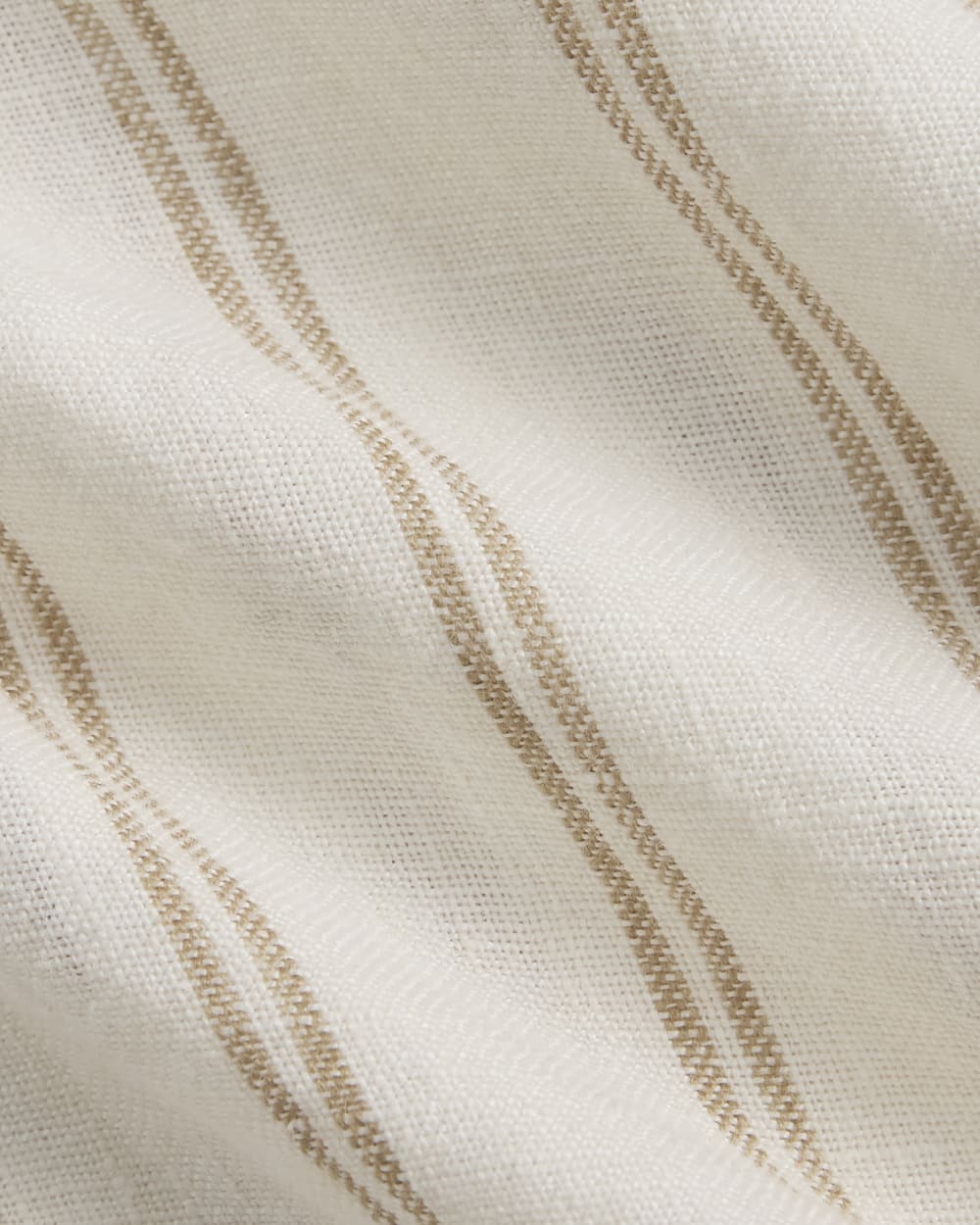 The Classic Shirt in Linen | Bone / Cornstalk - Image 6