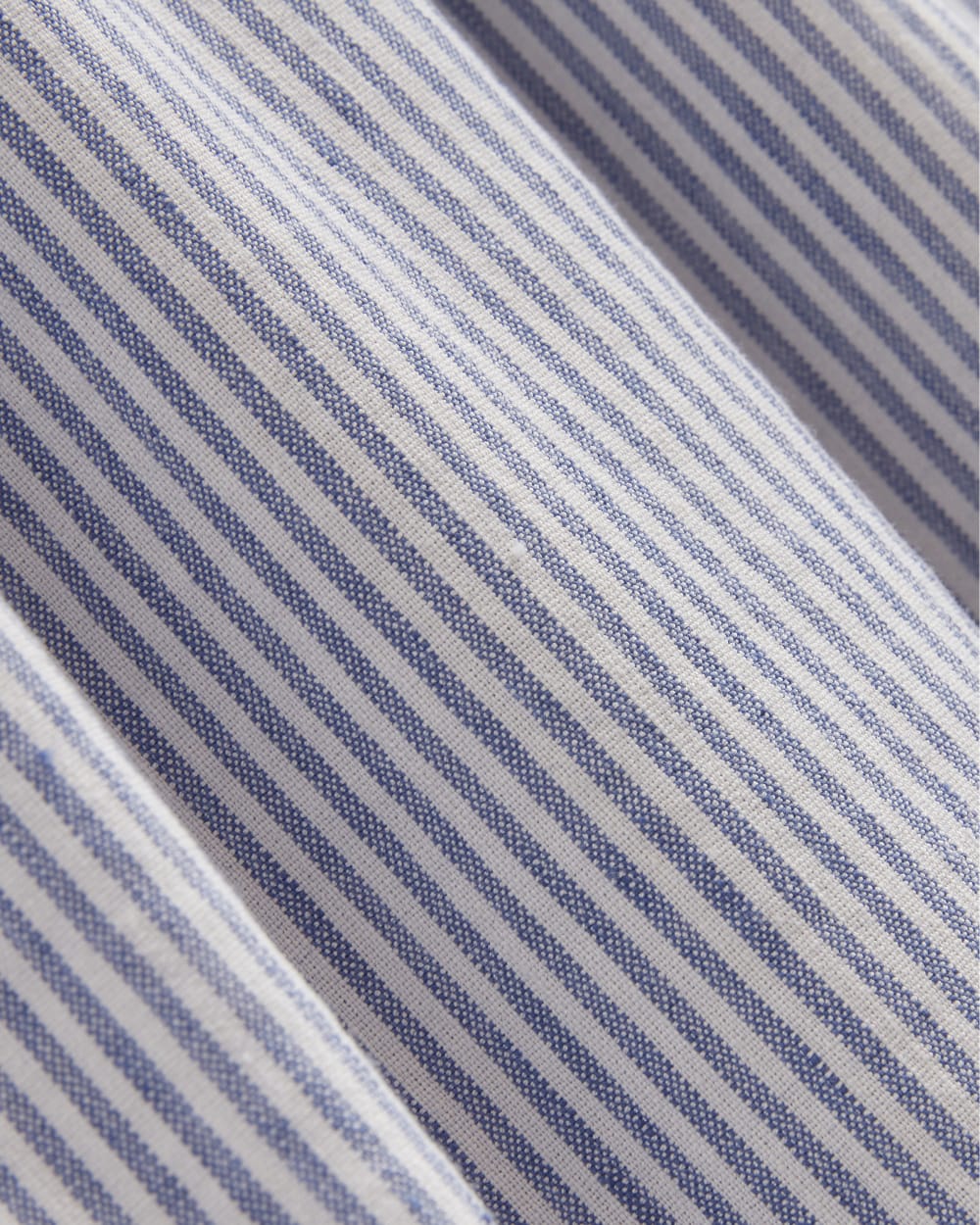 The Flutter-Sleeve Dress in Stretch Linen | White / Dutch Blue - Image 5